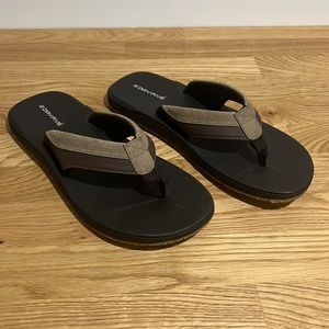 Brand new mens size 9 flip flop